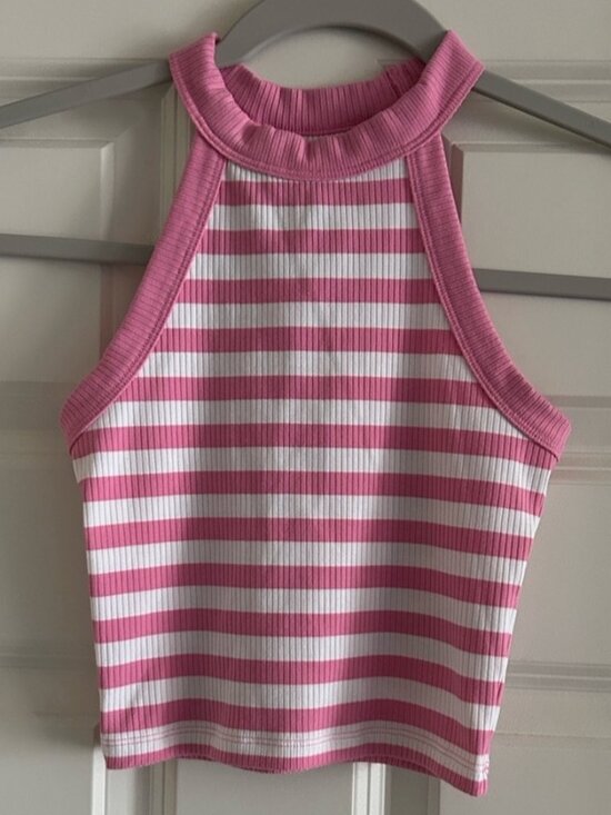 Tops - Pink & White Ribbed Halter Crop Top🖼